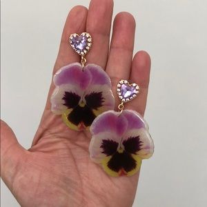Resin casted Pansies Earrings with heart studs